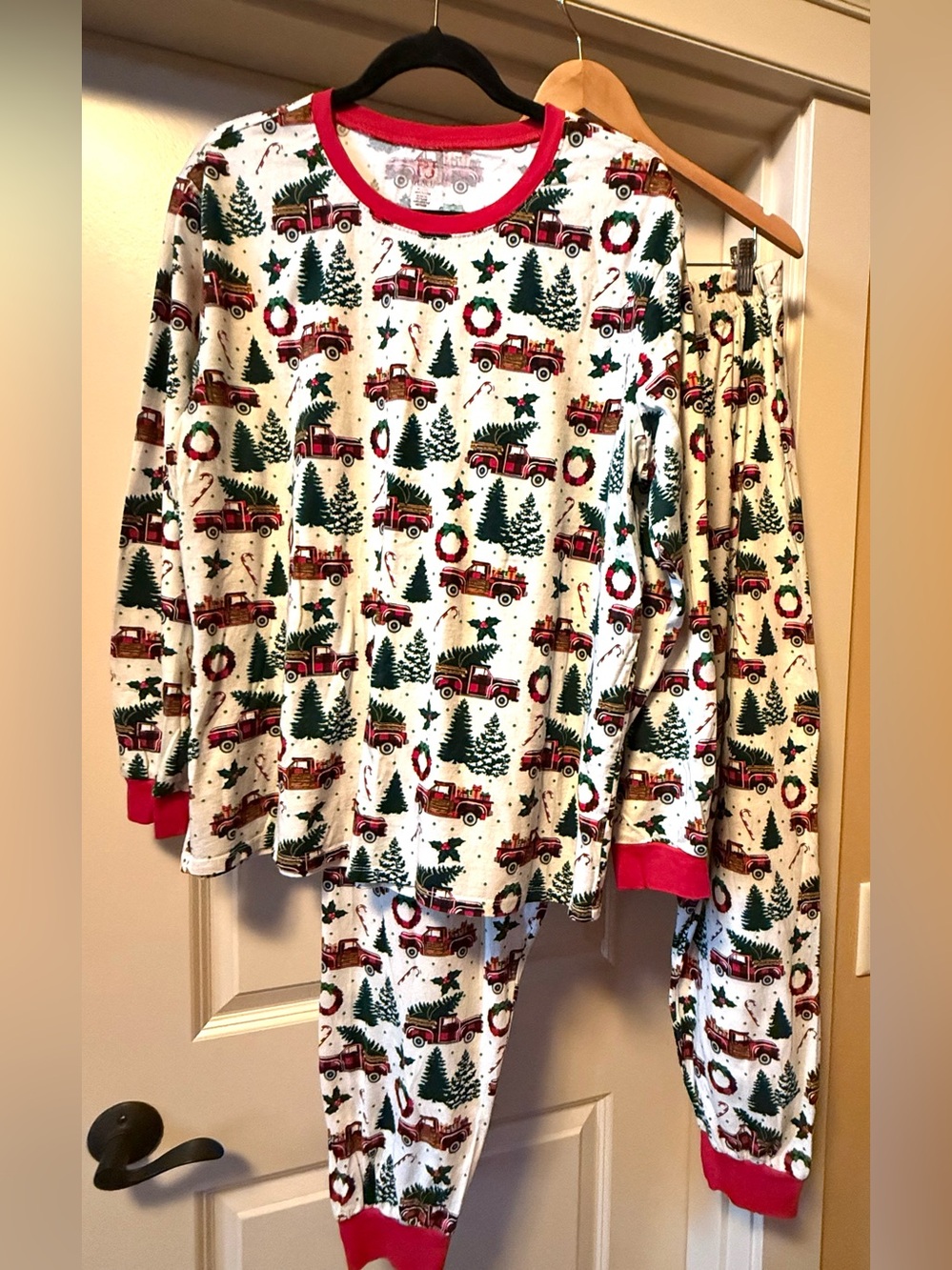 PJ Place Adult Sz XL,Holiday Red Truck & Tree Pajama Set Christmas Pajamas
